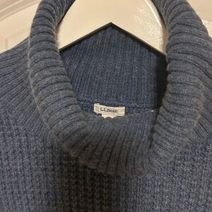 LL BEAN blue turtleneck wool sweater S